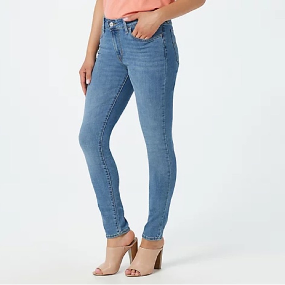 Levi’s 711 Skinny Blue Wash